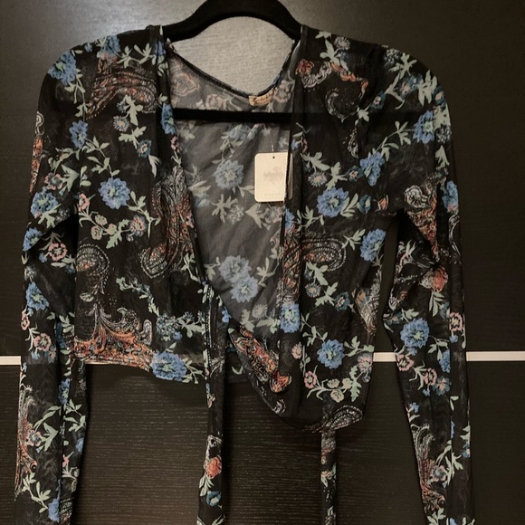 Free People long sleeved wrap top - Picture 1 of 2